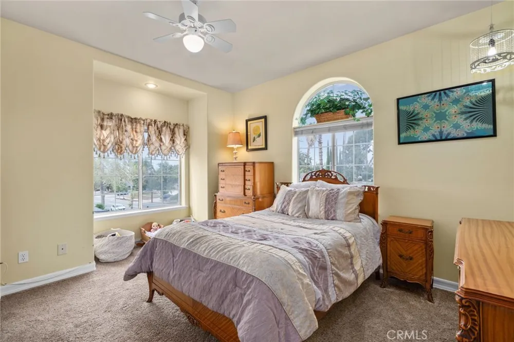 334 Lakeside Redlands, CA 92373