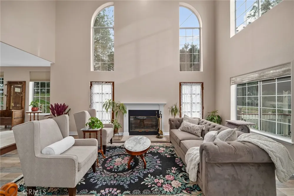 334 Lakeside Redlands, CA 92373