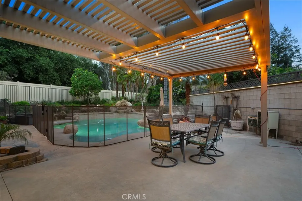 334 Lakeside Redlands, CA 92373