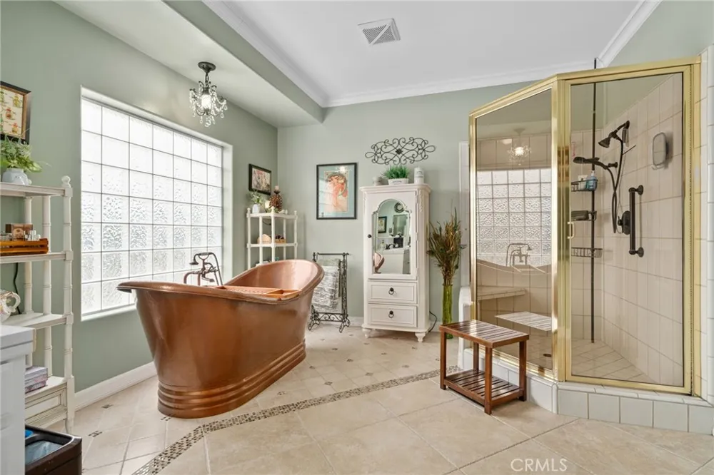 334 Lakeside Redlands, CA 92373