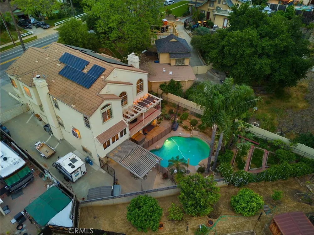 334 Lakeside Redlands, CA 92373
