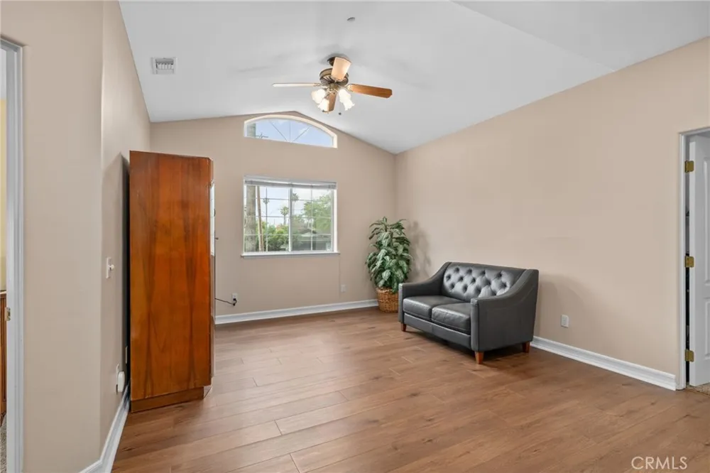 334 Lakeside Redlands, CA 92373