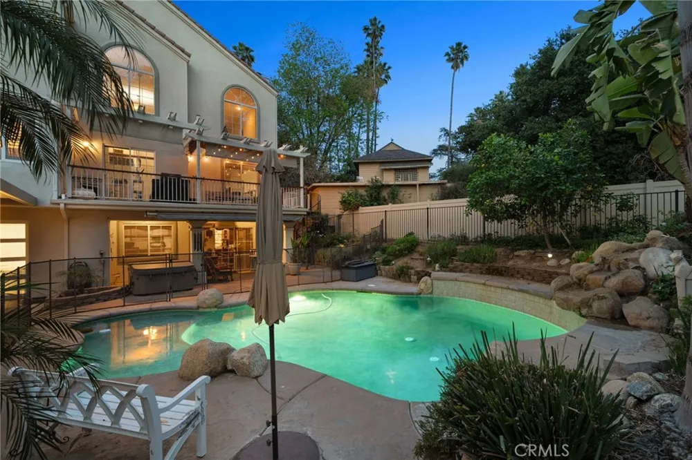 334 Lakeside Redlands, CA 92373