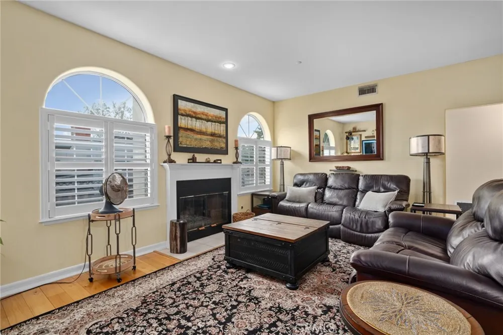 334 Lakeside Redlands, CA 92373