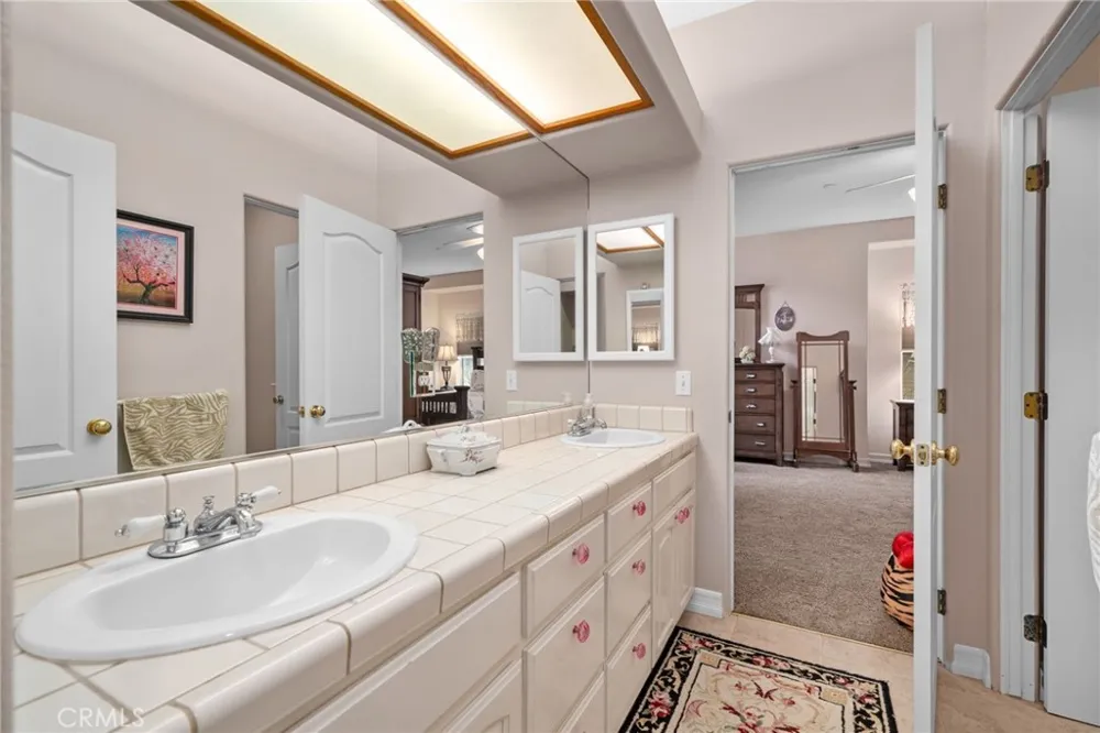 334 Lakeside Redlands, CA 92373
