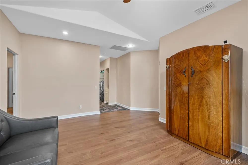 334 Lakeside Redlands, CA 92373