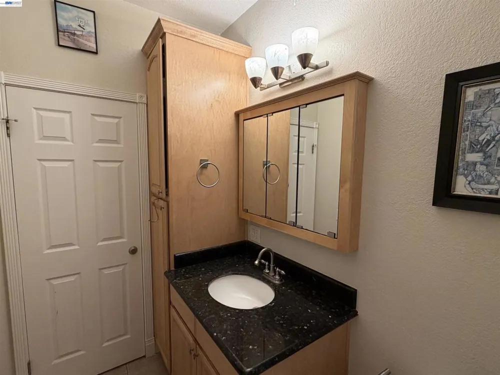 3550 Buttonwood Ter #111 Fremont, CA 94536