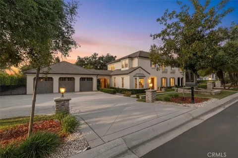 729 Carriage House Dr.