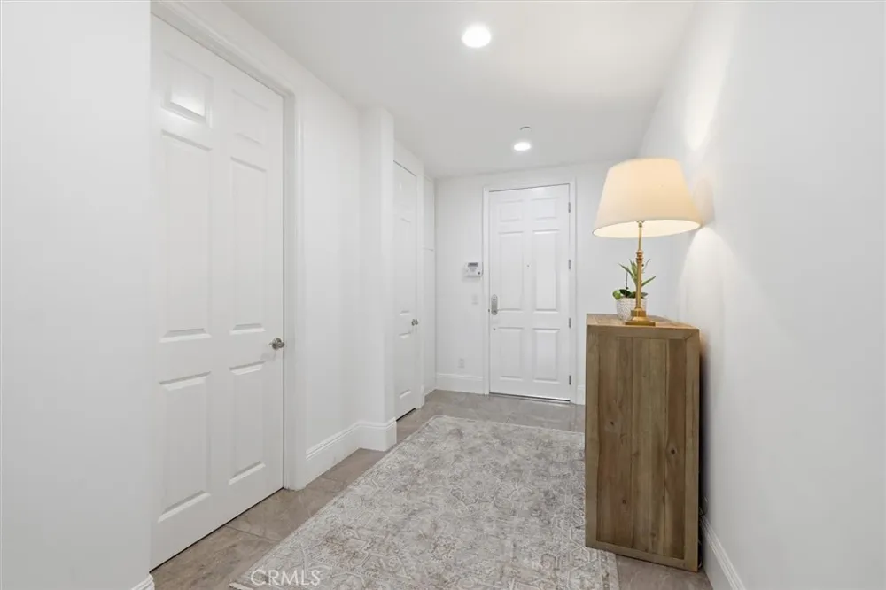 143 Arnaz Drive #105 Beverly Hills, CA 90211
