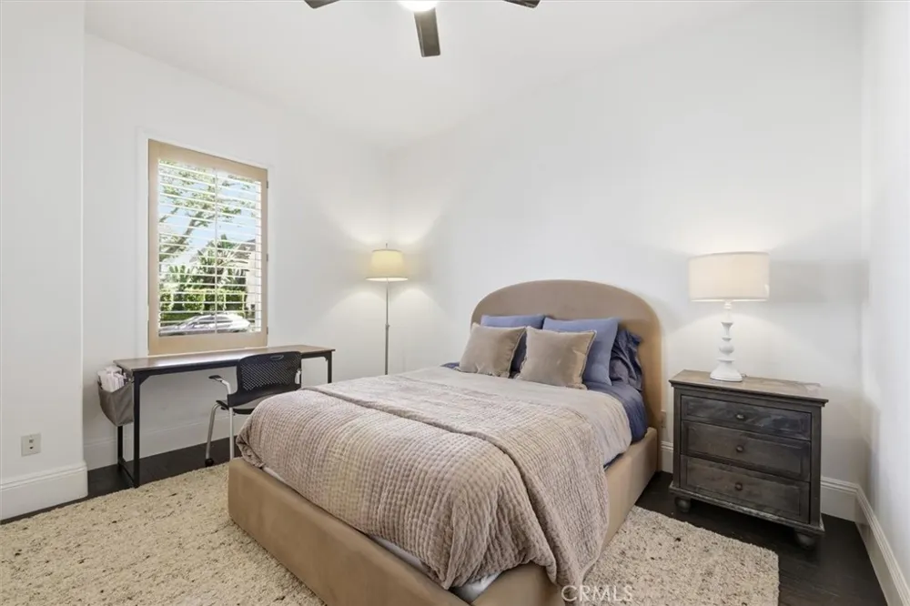 143 Arnaz Drive #105 Beverly Hills, CA 90211
