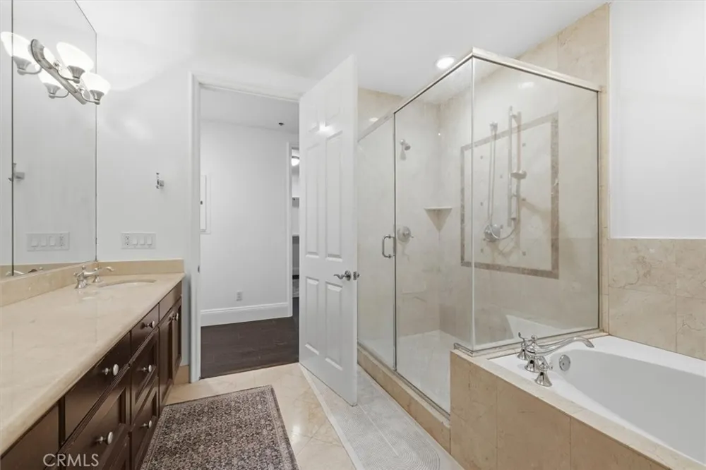143 Arnaz Drive #105 Beverly Hills, CA 90211