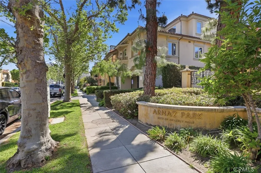 143 Arnaz Drive #105 Beverly Hills, CA 90211