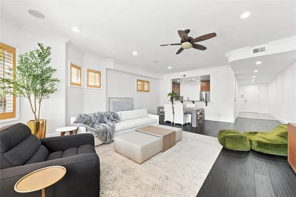 143 Arnaz Drive #105 Beverly Hills, CA 90211