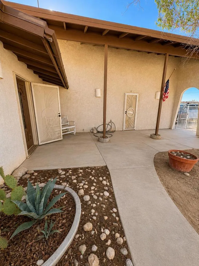 944 Flamingo Avenue Thermal, CA 92274
