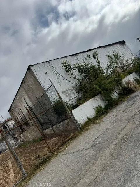 2427 Lake