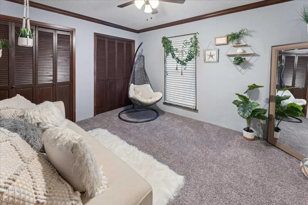 2002 W Lake Drive Gladewater, TX 75647