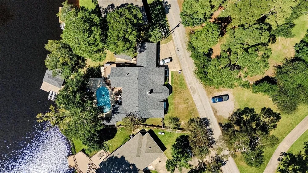 2002 W Lake Drive Gladewater, TX 75647