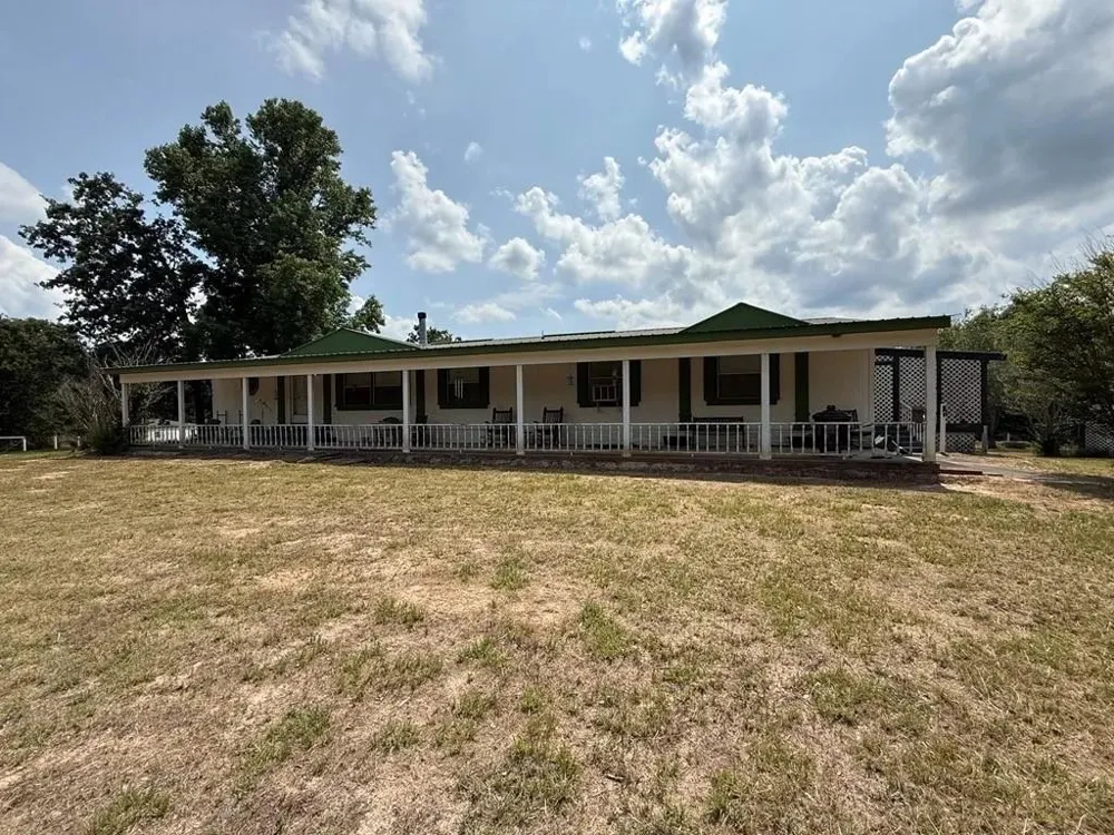 331 County Road 108 S Center, TX 75935