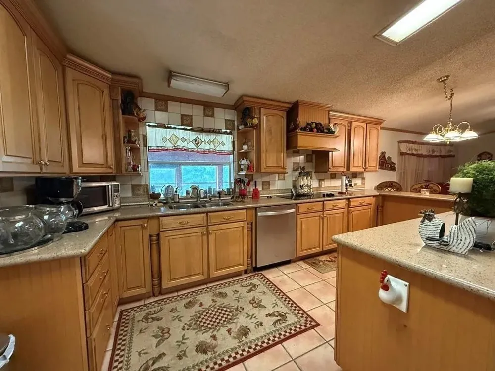 331 County Road 108 S Center, TX 75935