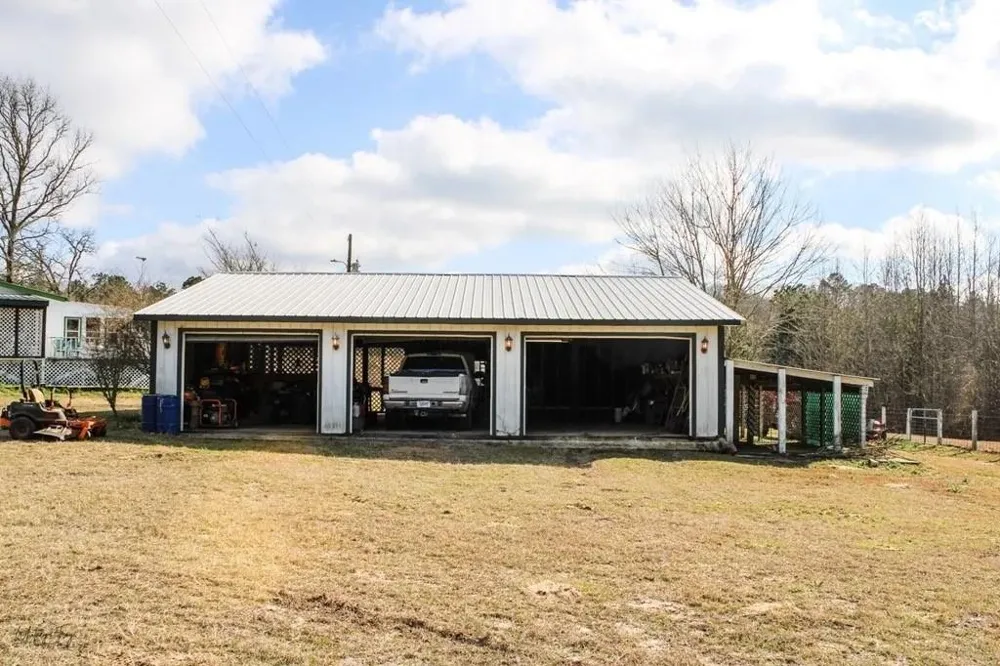 331 County Road 108 S Center, TX 75935