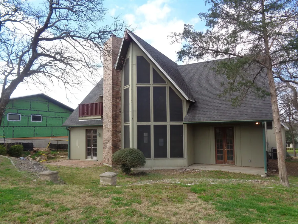110 Pawnee Trail Lake Kiowa, TX 76240