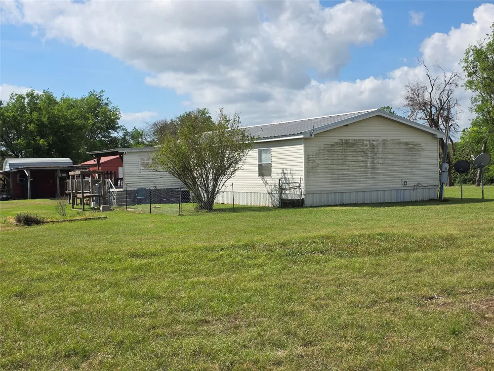 114 Lcr 465 Mexia, TX 76667