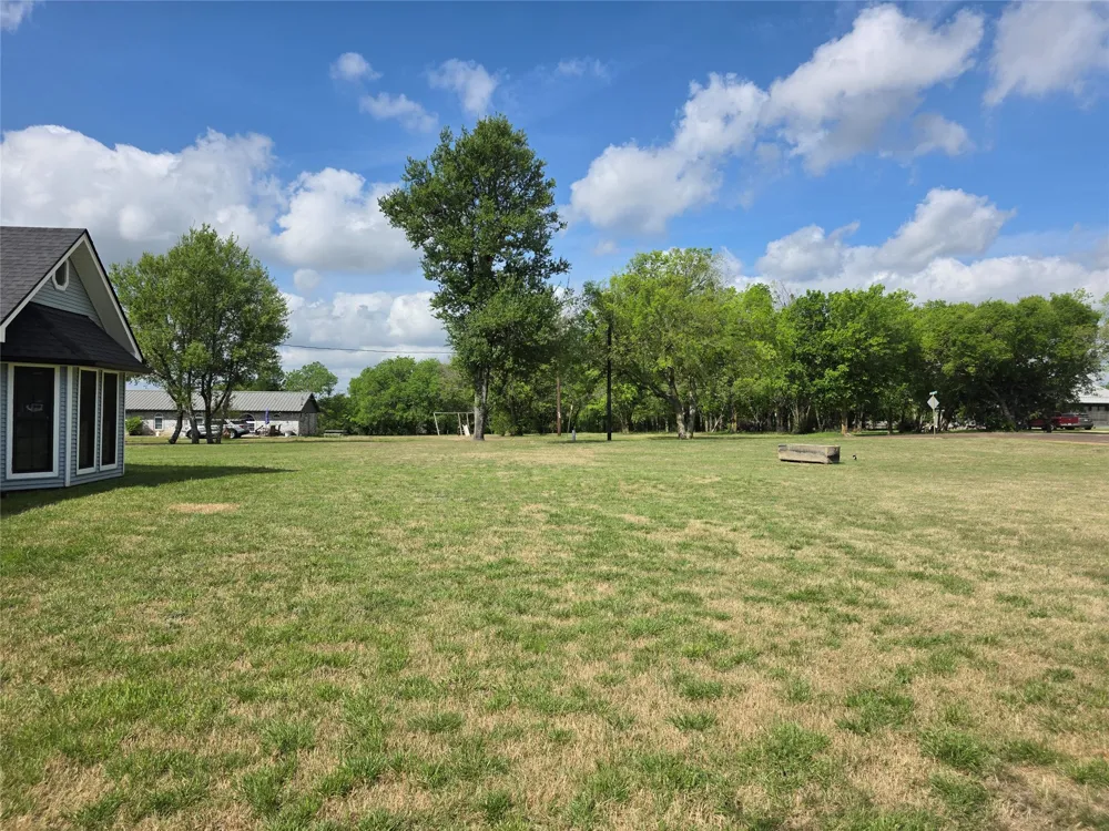 114 Lcr 465 Mexia, TX 76667