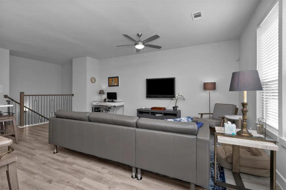 454 S Centro Circle Shenandoah, TX 77385