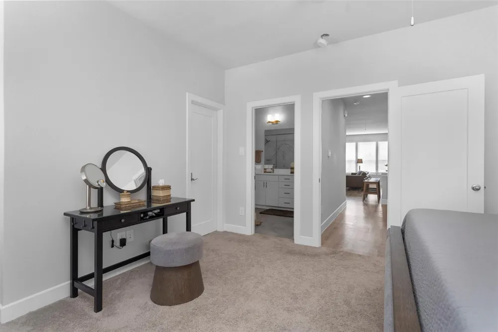 454 S Centro Circle Shenandoah, TX 77385