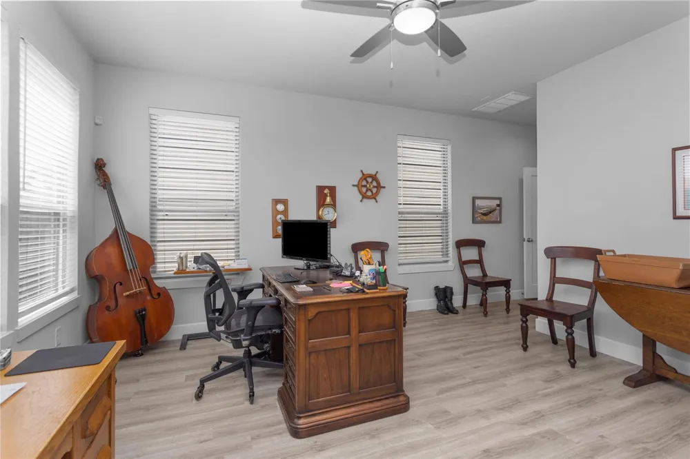 454 S Centro Circle Shenandoah, TX 77385