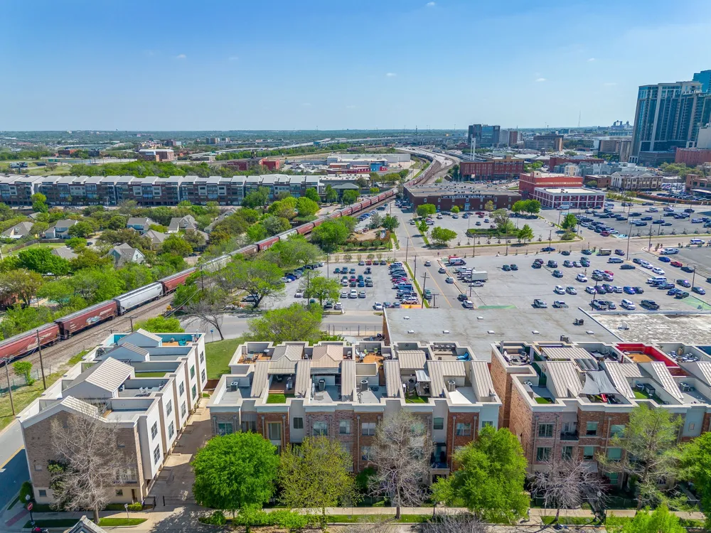 714 E 1st Street Fort Worth, TX 76102