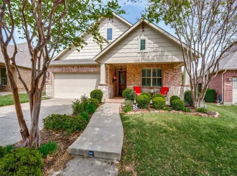 1220 Isabella Lane