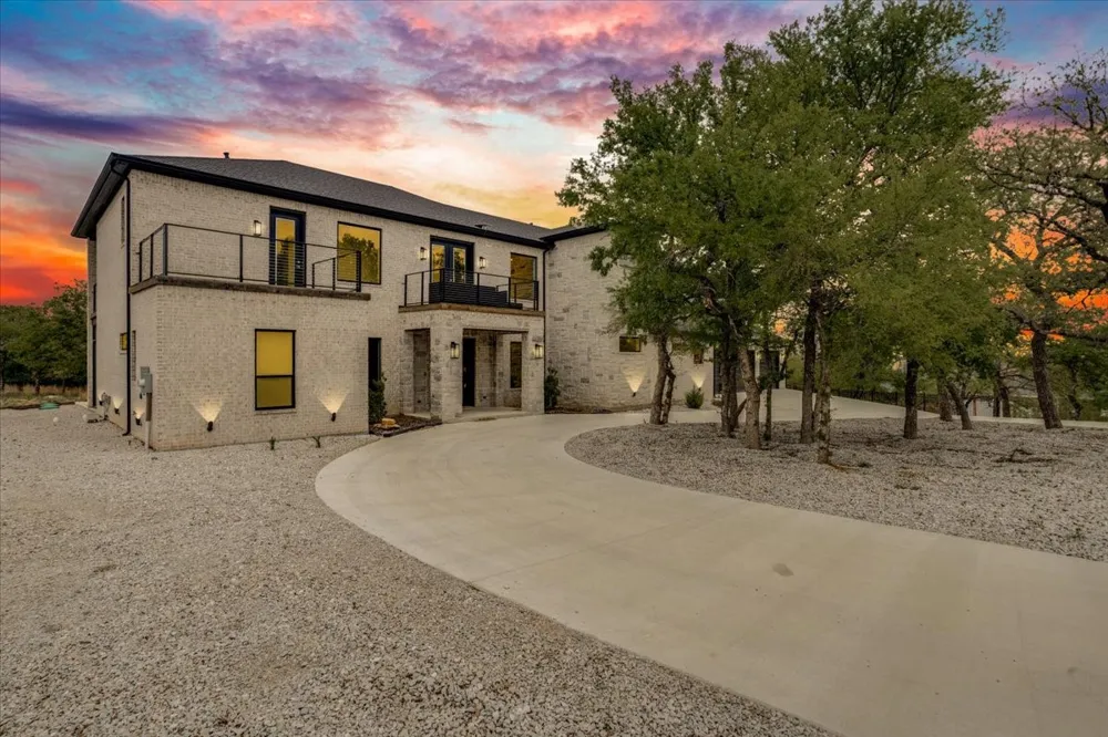 124 Cote D Azur Drive Chico, TX 76431
