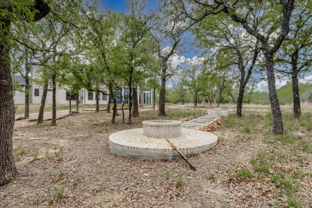 124 Cote D Azur Drive Chico, TX 76431