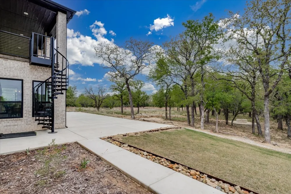 124 Cote D Azur Drive Chico, TX 76431