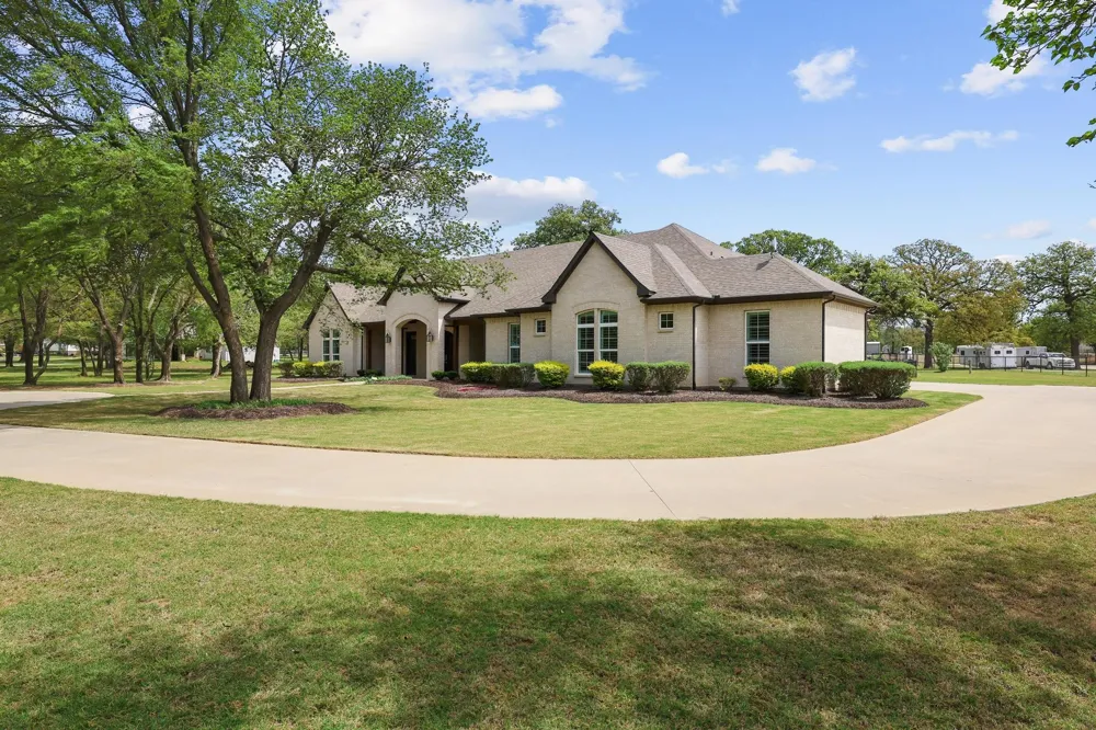 5999 Ranch Estates Road Krugerville, TX 76227