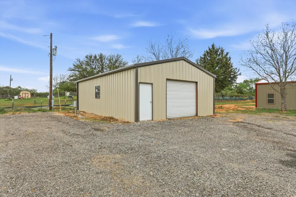 1445 County Road 3690 Paradise, TX 76073