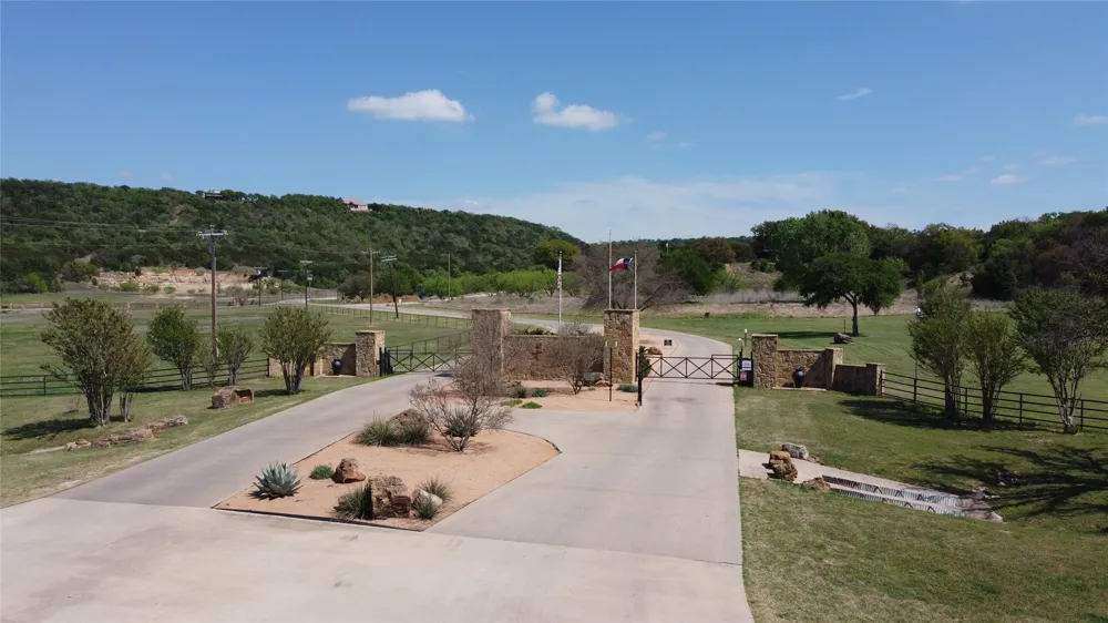 324 GlenHollow Drive Gordon, TX 76453