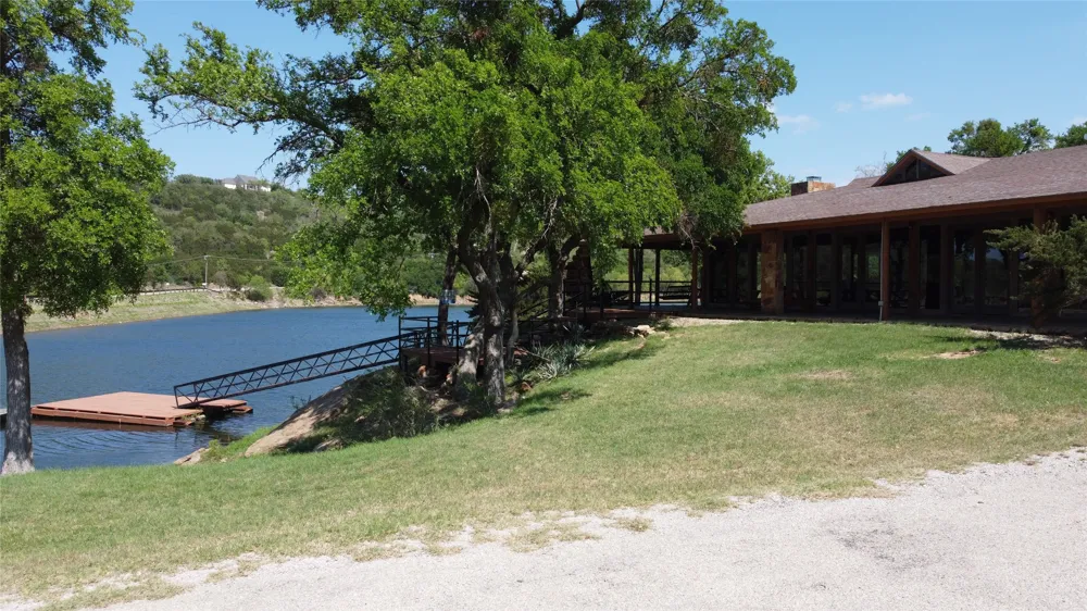 324 GlenHollow Drive Gordon, TX 76453