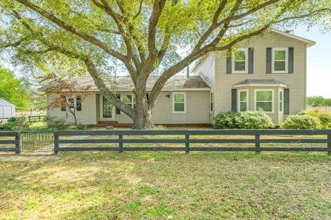 800 VZ County Road 2112