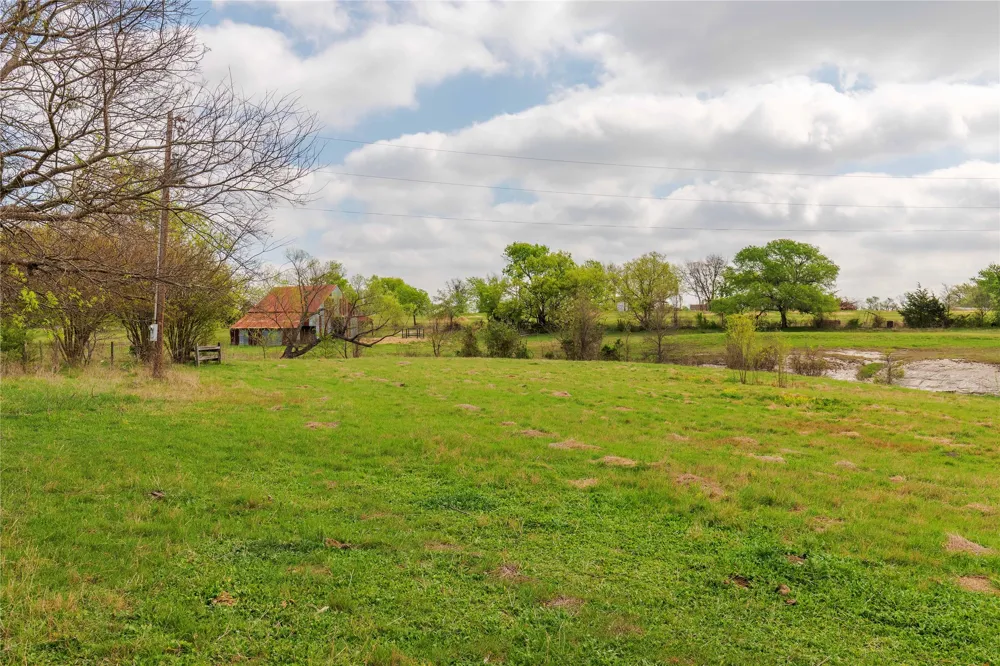 3847 Fm 3133 Van Alstyne, TX 75495