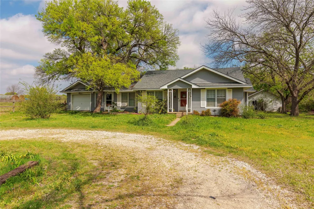 3847 Fm 3133 Van Alstyne, TX 75495