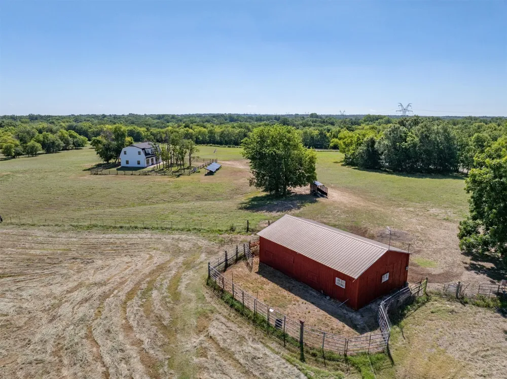 3139 Farm Road 3134 Cumby, TX 75433