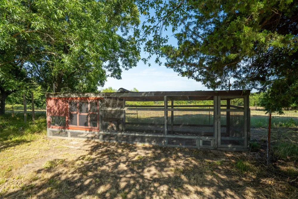3139 Farm Road 3134 Cumby, TX 75433