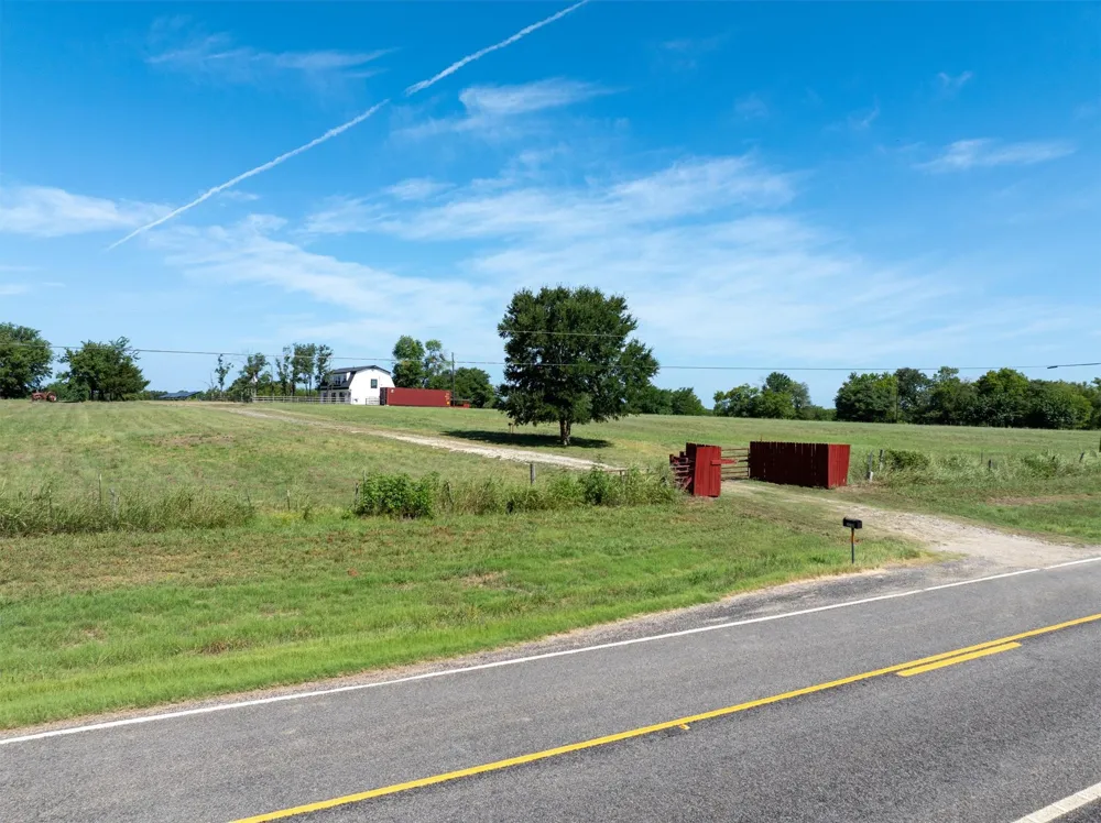 3139 Farm Road 3134 Cumby, TX 75433