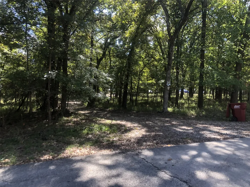 300 Lakeside Drive #304, 308 West Tawakoni, TX 75474