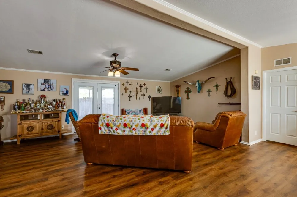 4880 WHITEHEAD ROAD Midlothian, TX 76065