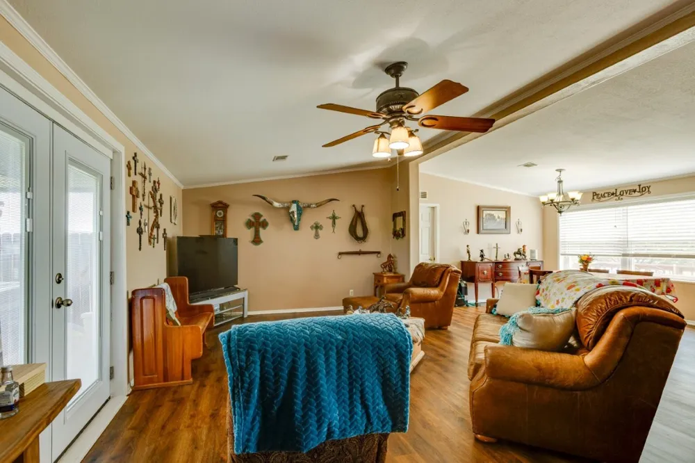 4880 WHITEHEAD ROAD Midlothian, TX 76065