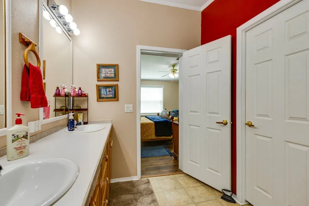 4880 WHITEHEAD ROAD Midlothian, TX 76065