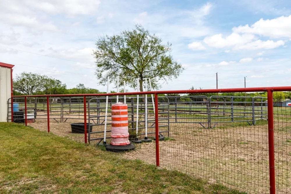 4880 WHITEHEAD ROAD Midlothian, TX 76065